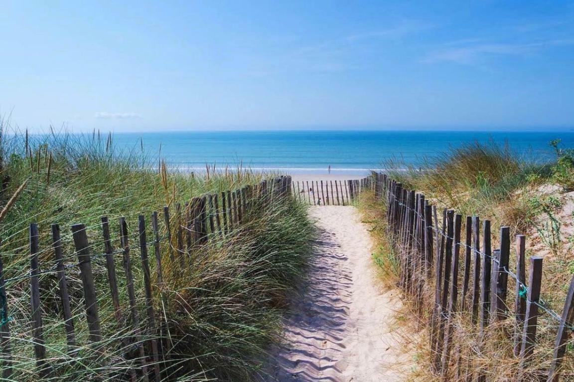 Derriere La Plage : Suite, Patio Et Pergola Le Bois-Plage-en-Ré Eksteriør bilde